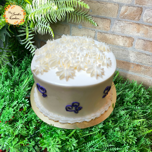 DIY Winter Wonderland Themed Cake Base