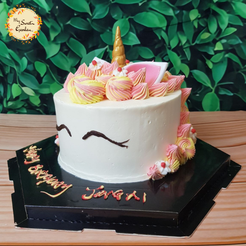 Rose Unicorn Artistic Cake