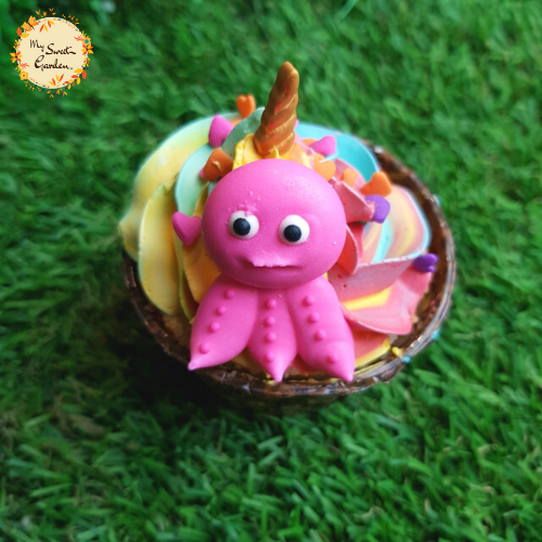 Pink Octopus Artistic Cupcake