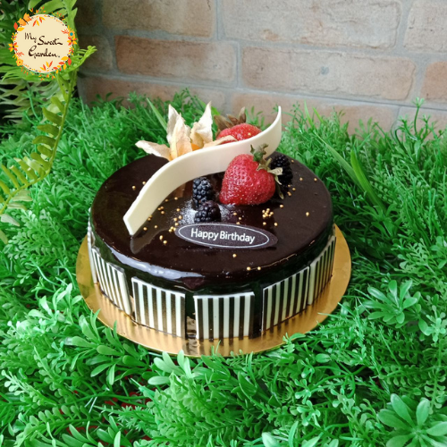 Chocolate Truffle Mousse Cake with Berries