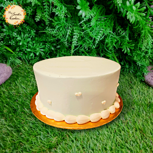 DIY Scallop Bordered Cake Base