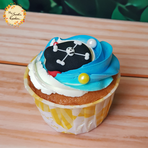 Pirate Flag Artistic Cupcake B