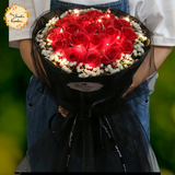 21/33/52/99pcs Red and Pink Soap Rose and Baby Breath Bouquet