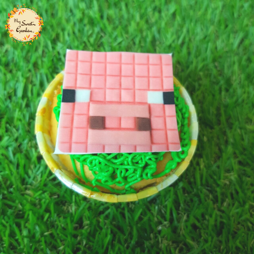 Minecraft Digital Printed Cupcake