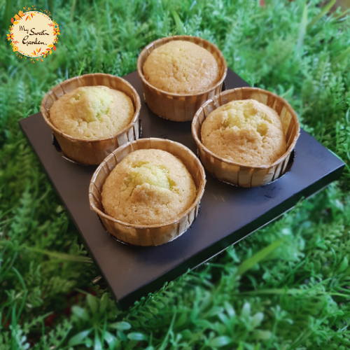 Petit Pandan Muffin