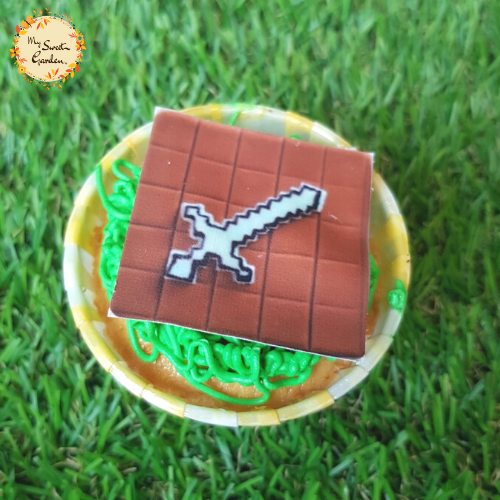 Minecraft Digital Printed Cupcake