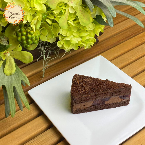 Black Forest Royal Sliced Layered Cake