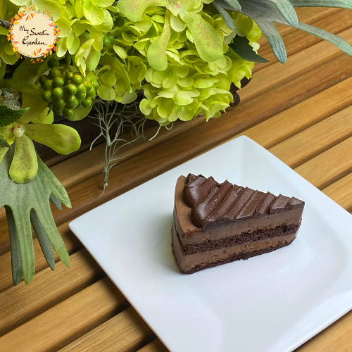 Valrhona Dark Chocolate Sliced Cake