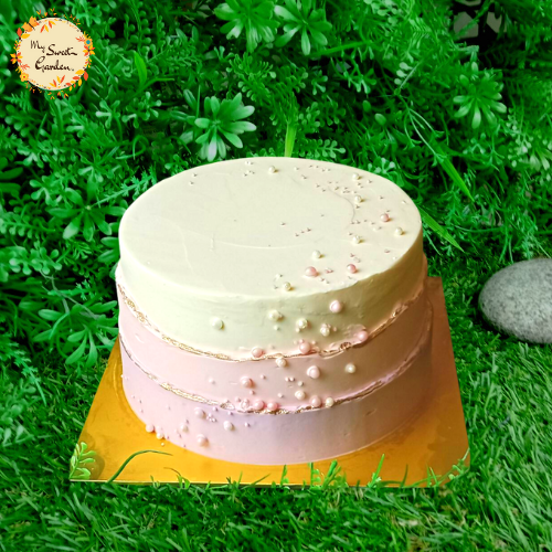 DIY Deckled Edged Cake Base A