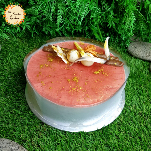 Eastern Asia Raspberry Golden Mousse Cheesecake
