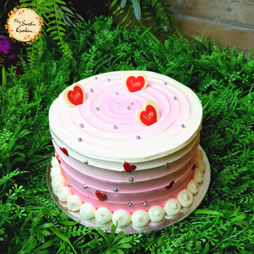 DIY Love Themed Cake Base B