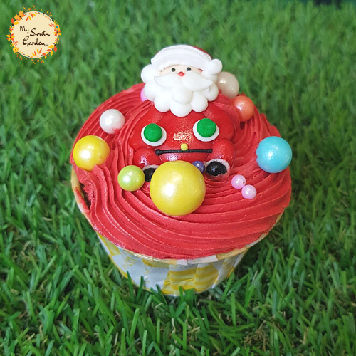 Santa Claus Full Body Christmas Artistic Cupcake A
