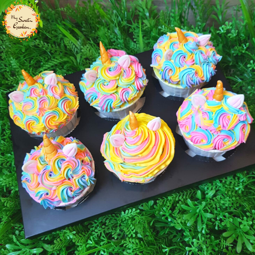 Unicorn Artistic Cupcake