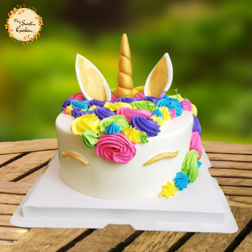 Layla Unicorn Artistic Cake with Golden drawn Eyes (Rainbow)