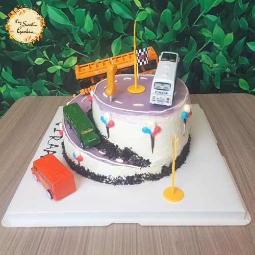 DIY Bus Themed Road Cake Design