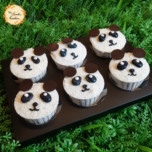 Panda Artistic Cupcake