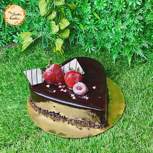 Chocolate Ganache with Fresh Berries (Heart-Shaped)