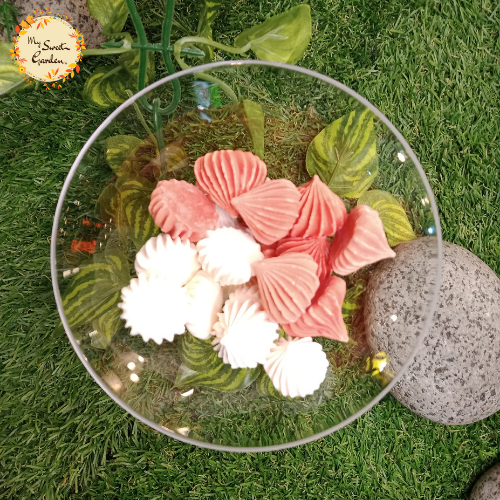 Meringue Candy Topper