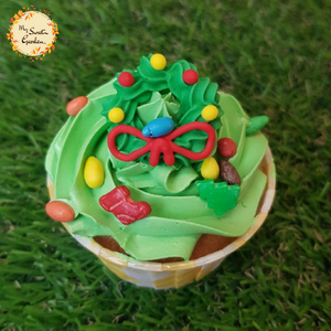 Christmas Wreath Artistic Cupcake