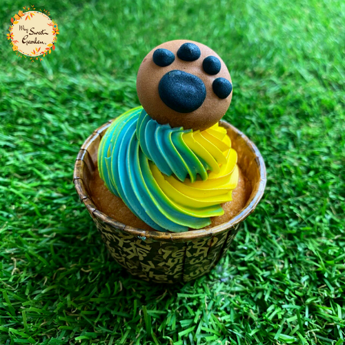 Paw Print Artistic Cupcake