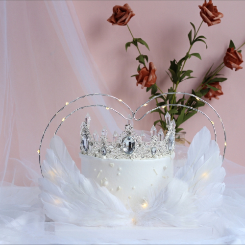 Stylized Crown Cake Deco Set