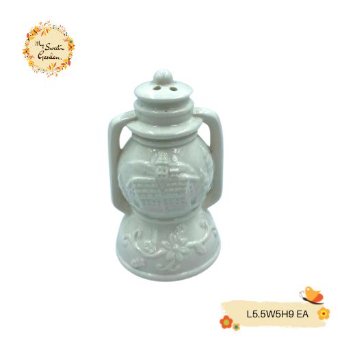 Christmas Salt Porcelain Shaker