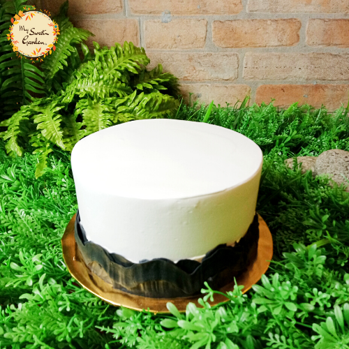 DIY Ruffle Layered Cake Base