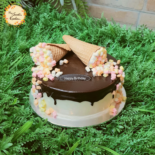 Gelato Town Artistic Cake