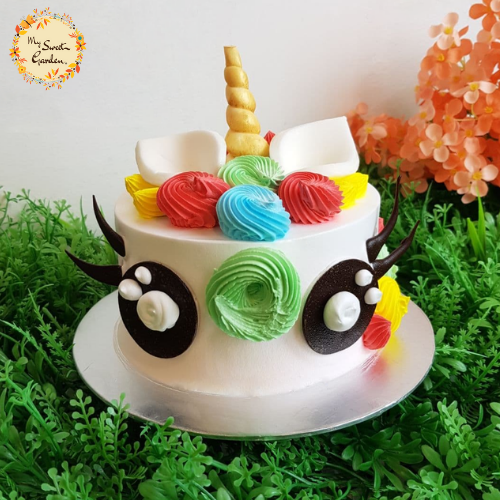 Diana Unicorn Artistic Cake with Chocolate Wide Eyes (Rainbow)