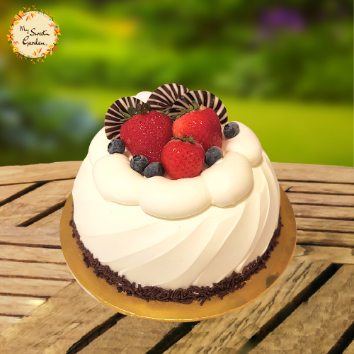 Mixed Berries Dome Artistic Cake