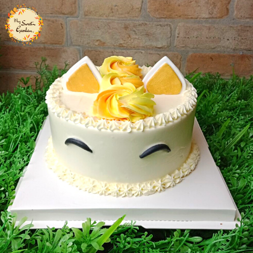 Amber Unicorn Artistic Cake