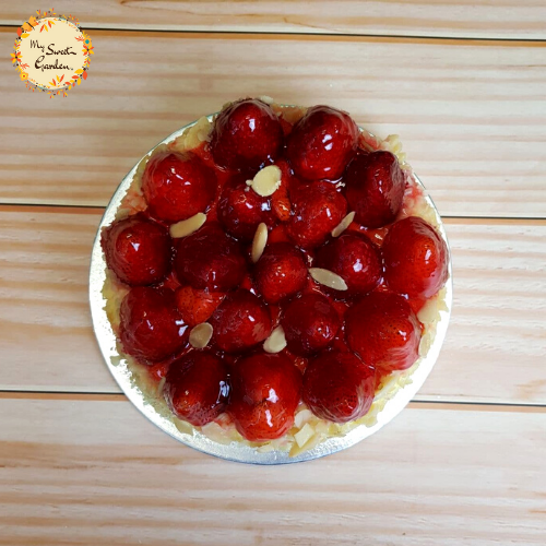 Fresh Strawberry Baked Cheesecake