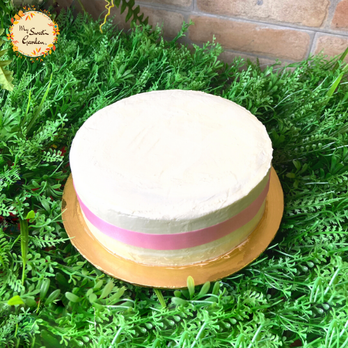 DIY Ribbon Wrapped Cake Base