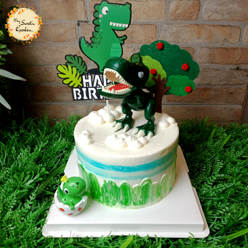 DIY Dinosaur Cake Design