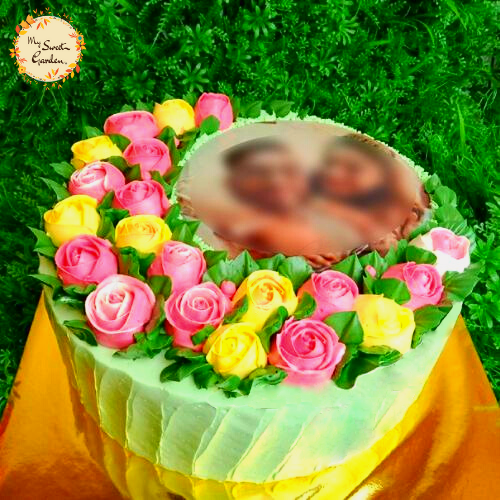 Round Floral Crescent Digital Print Cake